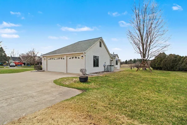 $750,000 | 1100 Longview Lane, Saline, MI 48176