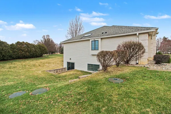 $750,000 | 1100 Longview Lane, Saline, MI 48176