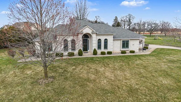 $750,000 | 1100 Longview Lane, Saline, MI 48176