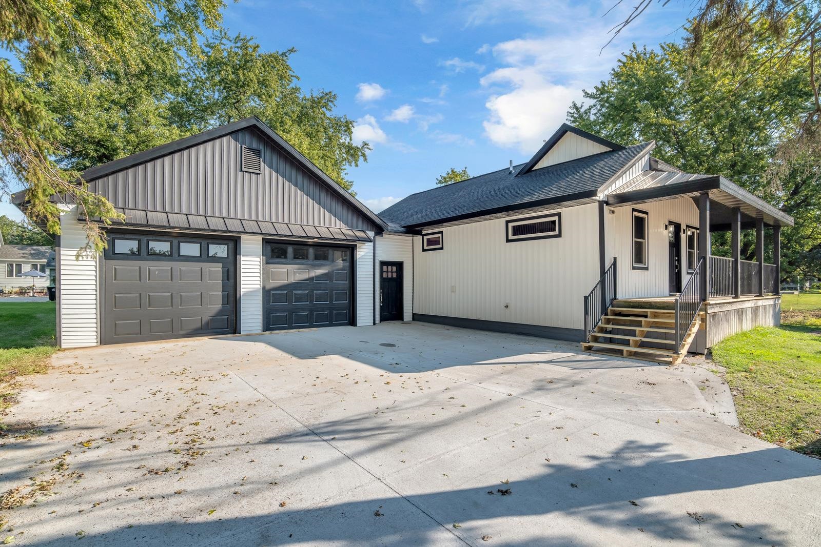 6 East Main Street Hilbert, WI 54129 - Photo 1 of 1 Gallery Image 1