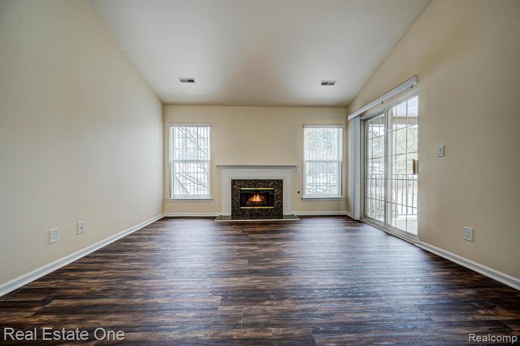 3578 Oakmonte Boulevard, Unit 96 Rochester, MI 48306 - Photo 11 of 47