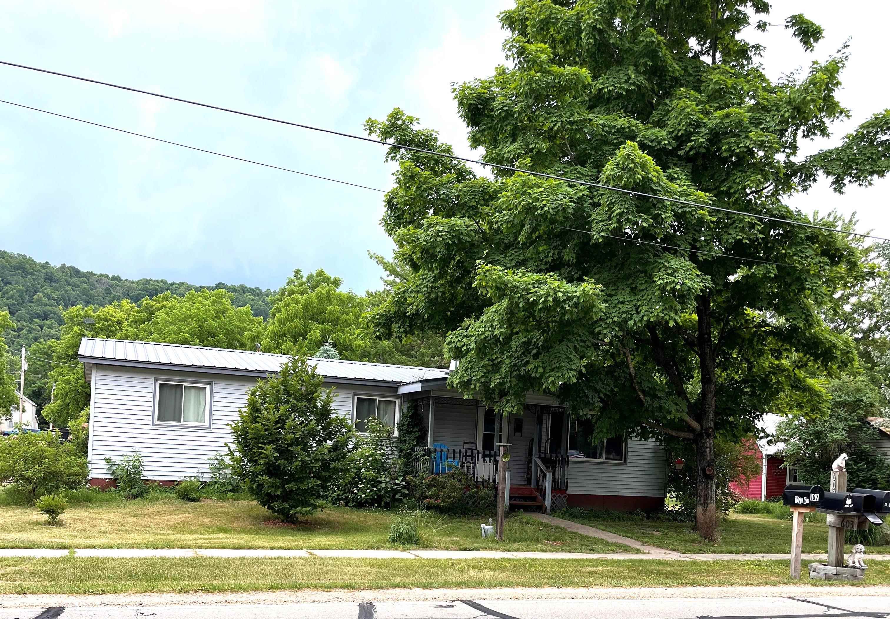 603 West Main Street Avoca, WI 53506 - Photo 3 of 29