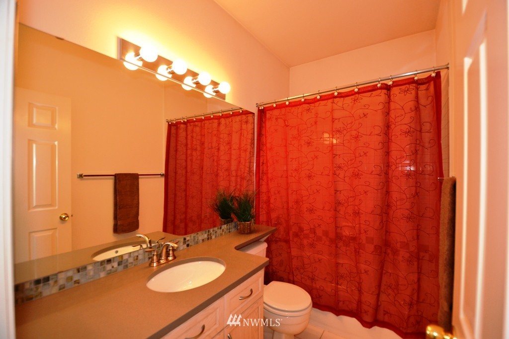 7583 Old Redmond Road, Unit B306 Redmond, WA 98052 - Photo 12 of 14