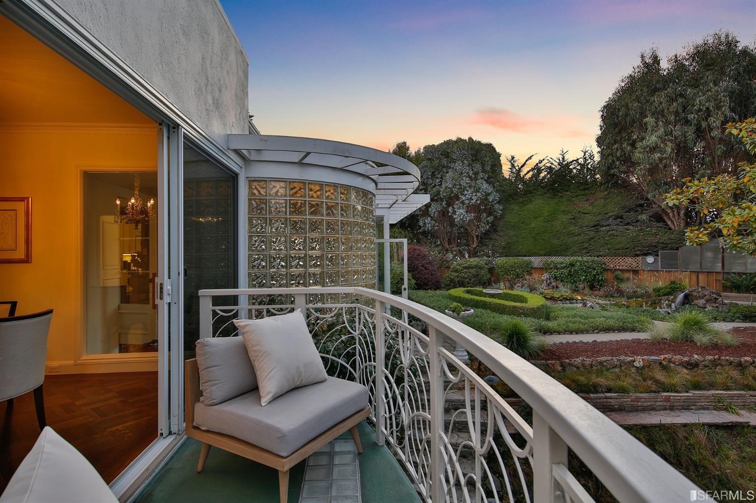 100 Stonecrest Drive San Francisco, CA 94132 - Photo 13 of 98