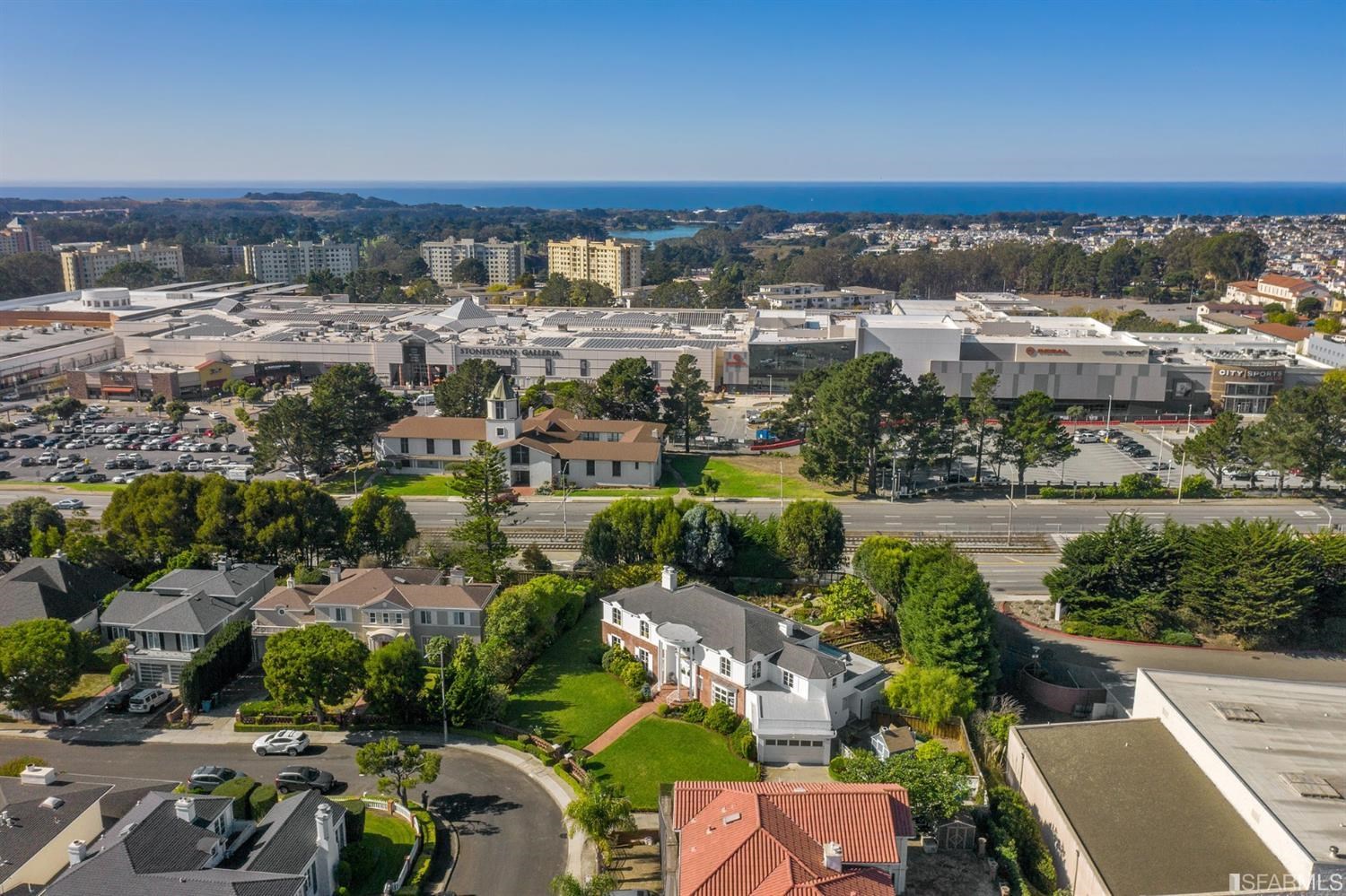 100 Stonecrest Drive San Francisco, CA 94132 - Photo 6 of 98