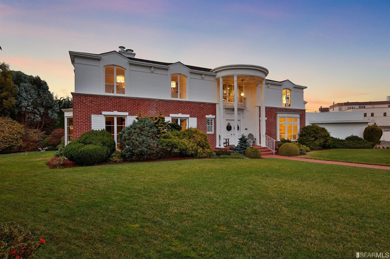 100 Stonecrest Drive San Francisco, CA 94132 - Photo 9 of 98 a front view of a house with a garden