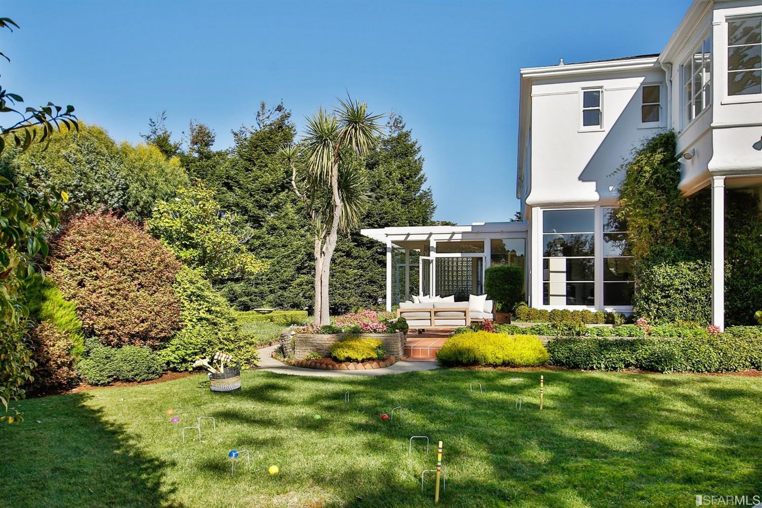 100 Stonecrest Drive San Francisco, CA 94132 - Photo 97 of 98 a swimming pool with outdoor seating and yard