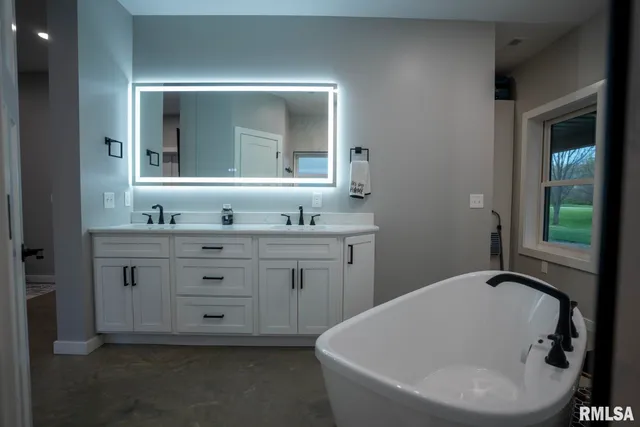 $599,000 | 1865 Gravel Springs Circle, Jacksonville, IL 62650