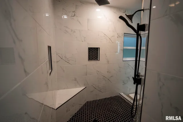 $599,000 | 1865 Gravel Springs Circle, Jacksonville, IL 62650