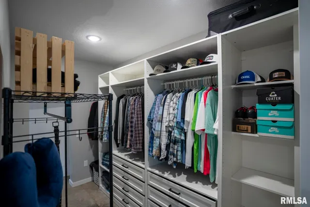 $599,000 | 1865 Gravel Springs Circle, Jacksonville, IL 62650