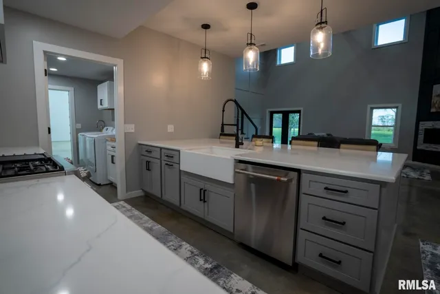 $599,000 | 1865 Gravel Springs Circle, Jacksonville, IL 62650