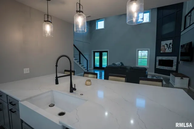 $599,000 | 1865 Gravel Springs Circle, Jacksonville, IL 62650