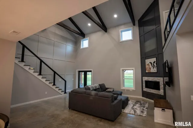 $599,000 | 1865 Gravel Springs Circle, Jacksonville, IL 62650