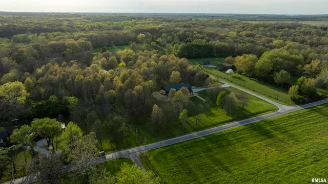 $599,000 | 1865 Gravel Springs Circle, Jacksonville, IL 62650