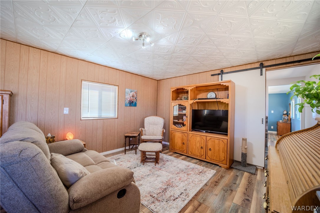 459 South Horn Road Golden Valley, AZ 86413 - Photo 6 of 54 Living Room