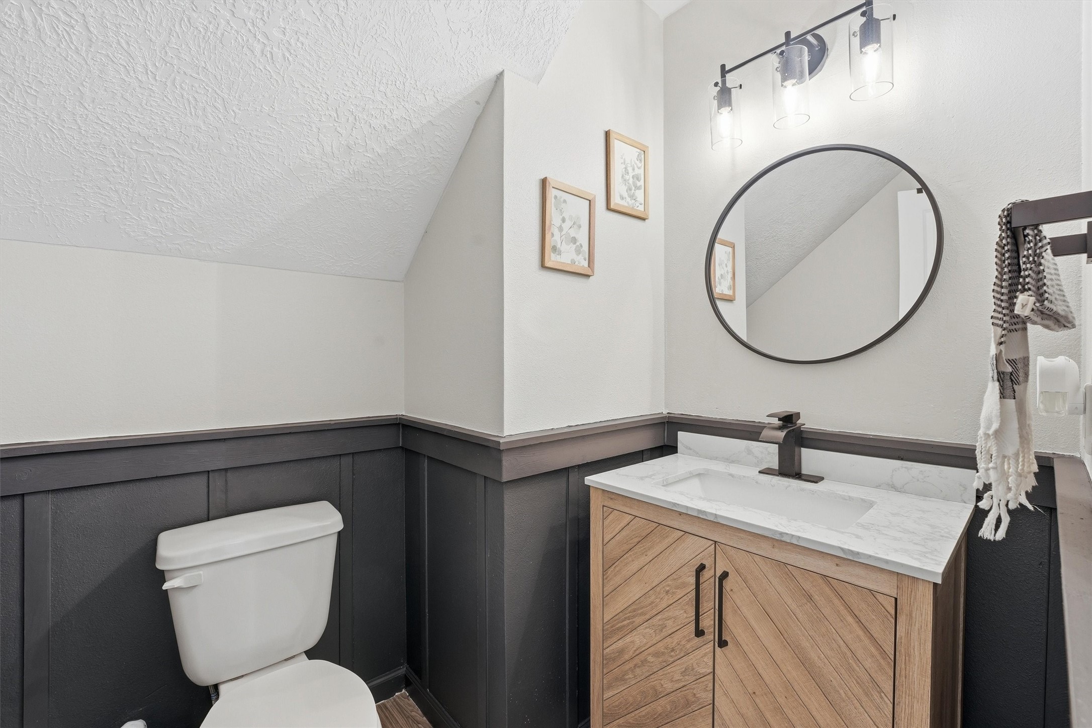 15011 Crockett Road Willis, TX 77378 - Photo 9 of 24 Convenient half bath with upgrades.