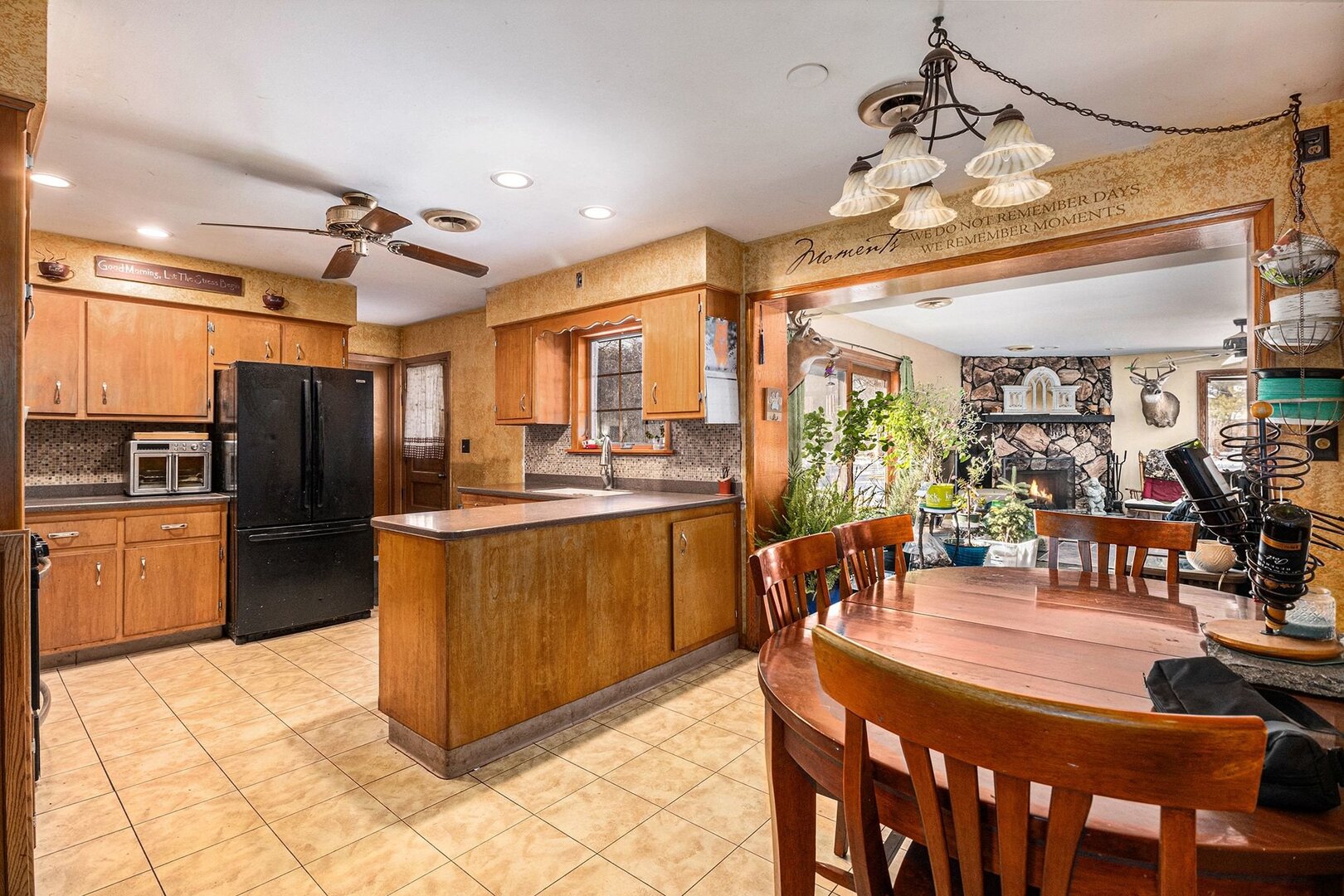 3N662 Elizabeth Street Addison, IL 60101 - Photo 15 of 23