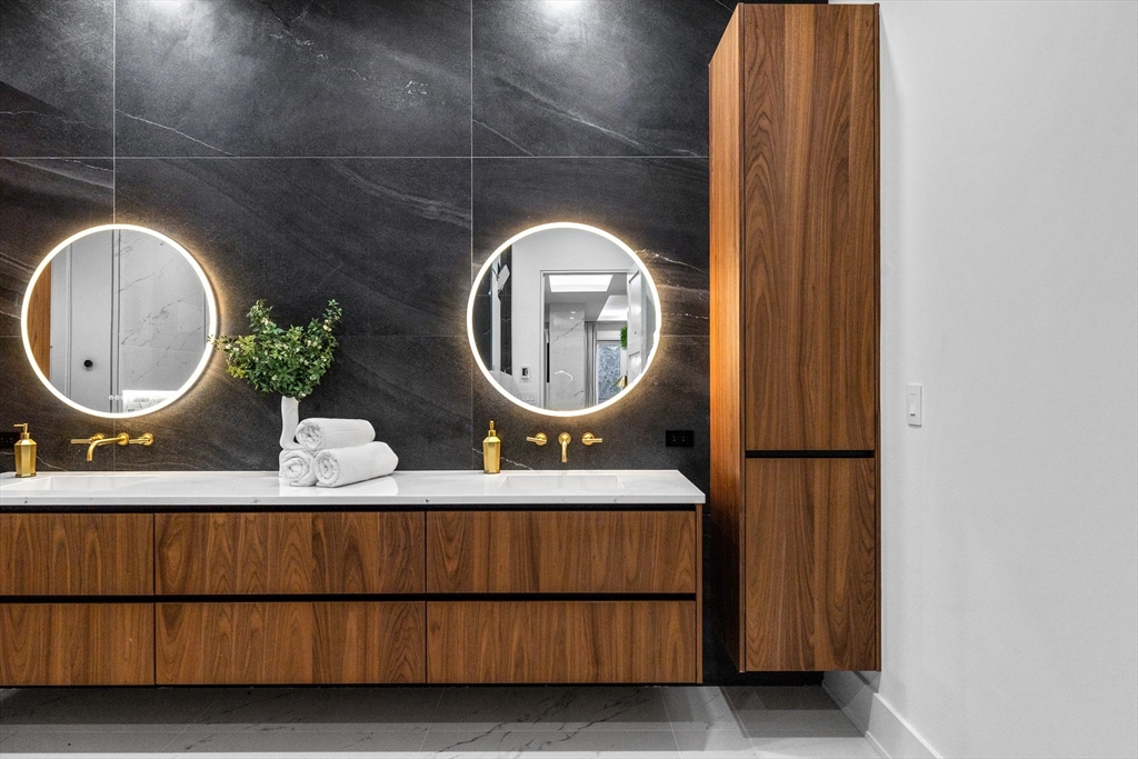 15 Buff Circle Newton, MA 02459 - Photo 18 of 42