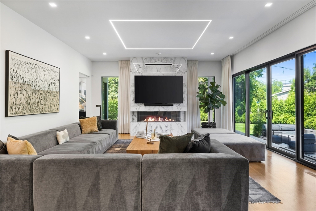 15 Buff Circle Newton, MA 02459 - Photo 7 of 42