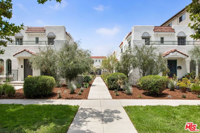 $844,000 | 623 North Sycamore Avenue, Los Angeles, CA 90036