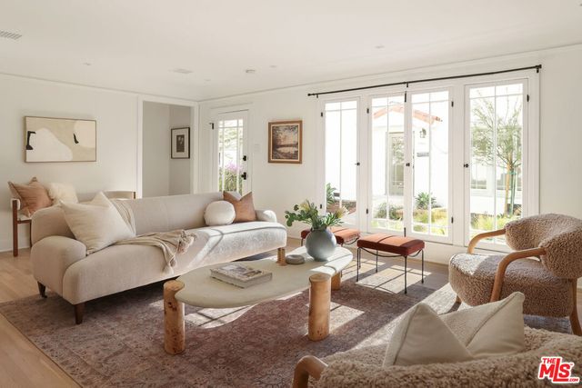 $844,000 | 623 North Sycamore Avenue, Los Angeles, CA 90036