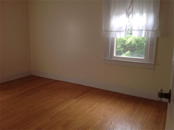142 Melha Avenue Springfield, MA 01104 - Photo 15 of 18 Gallery Image 15