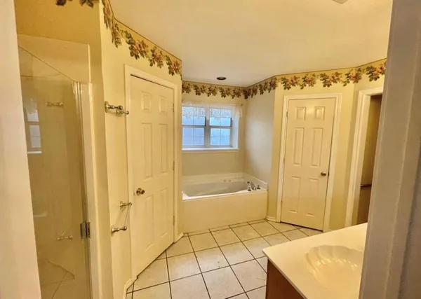 $2,100 | 621 Tulane Drive, Waxahachie, TX 75165