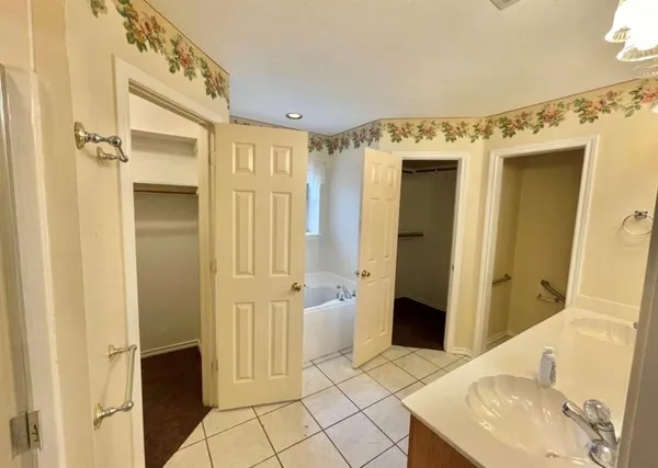 $2,100 | 621 Tulane Drive, Waxahachie, TX 75165