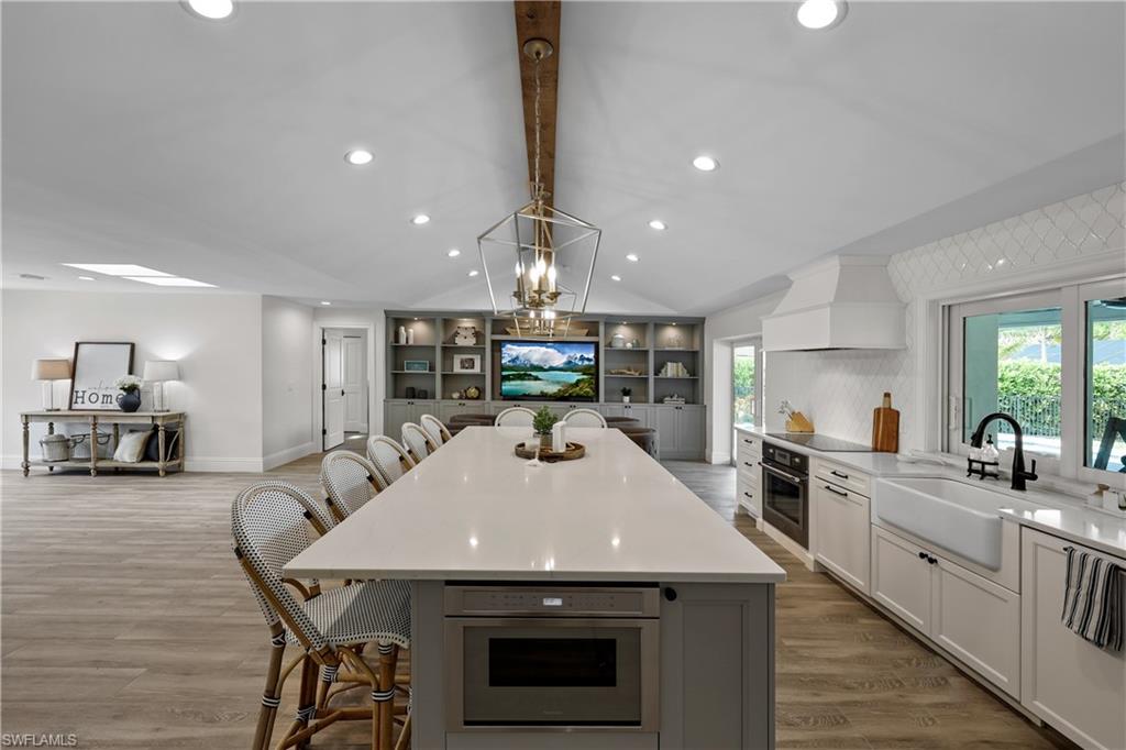 4611 Crayton Road Naples, FL 34103 - Photo 14 of 38