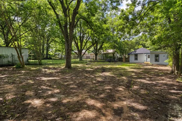 $180,000 | 1017 East Washington Street, Paris, TX 75460