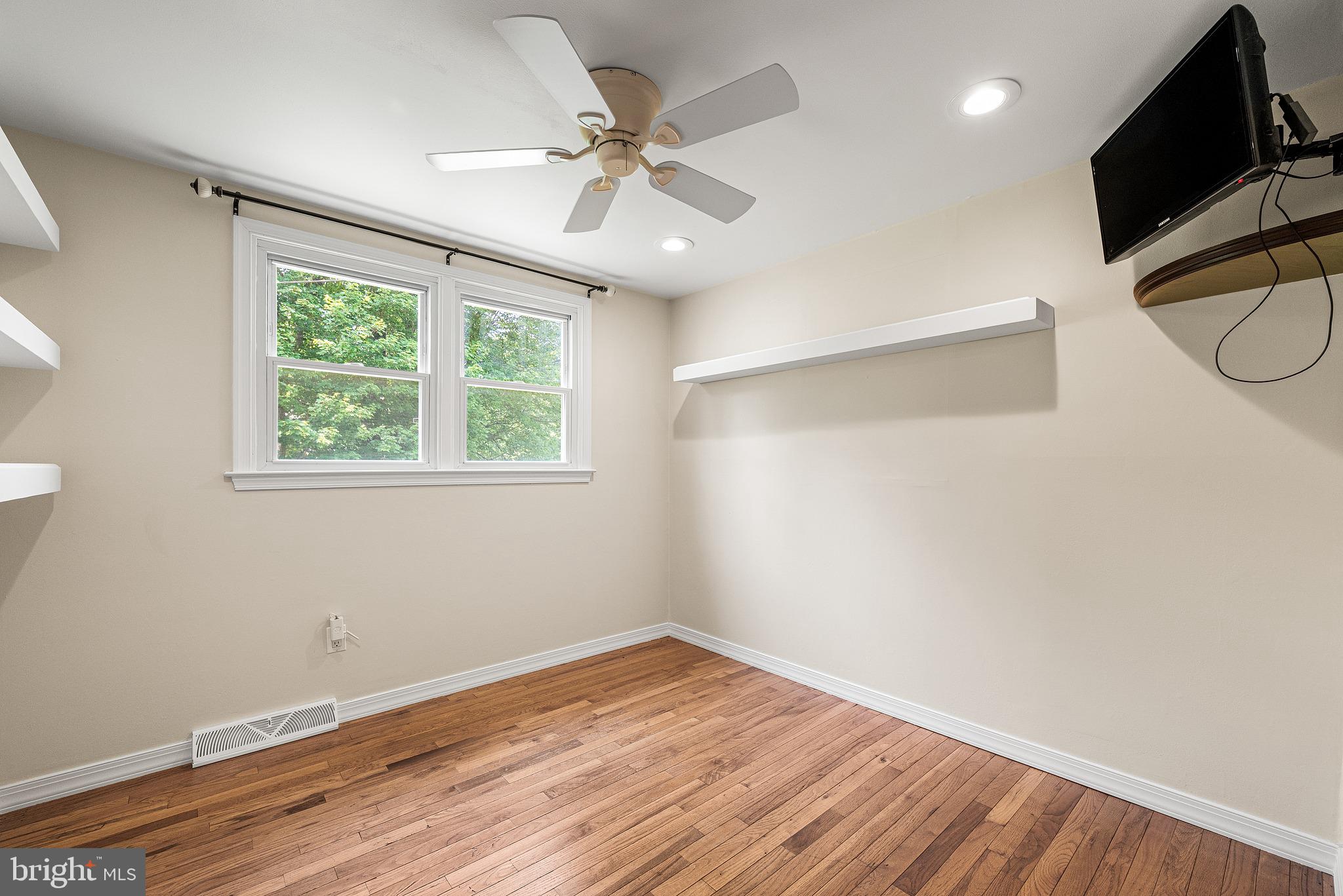 1018 Hopewell Road Downingtown, PA 19335 - Photo 22 of 37 2nd bedroom- upper level