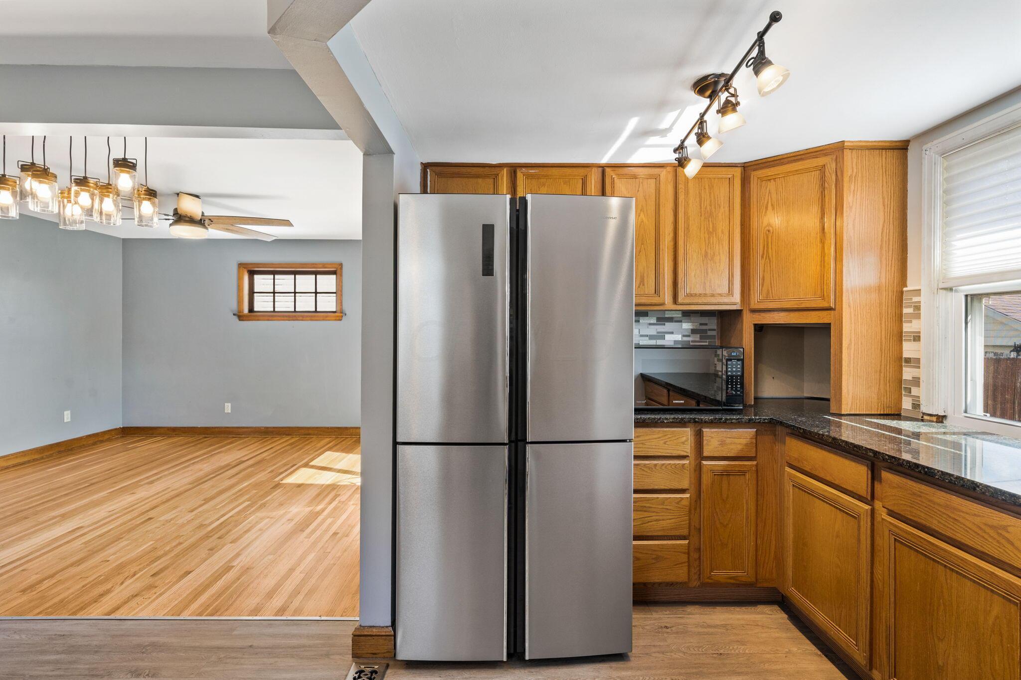 580 Salisbury Road Columbus, OH 43204 - Photo 13 of 43 Kitchen