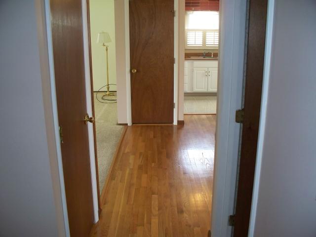 164 Deerfield Road Columbus, OH 43228 - Photo 8 of 18 Gallery Image 8