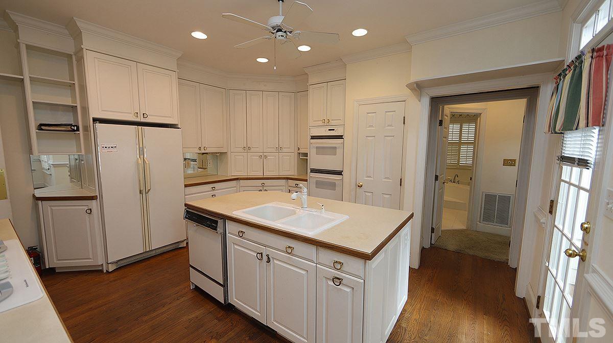 3716 Bellevue Road Raleigh, NC 27609 - Photo 6 of 19