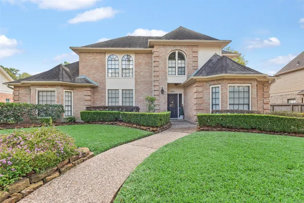 $577,500 | 5826 Berkshire Hills Drive, Houston, TX 77345