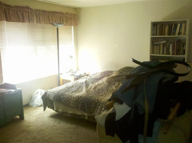 24575 Greenhill Road Warren, MI 48091 - Photo 5 of 7 31099194-4.JPG