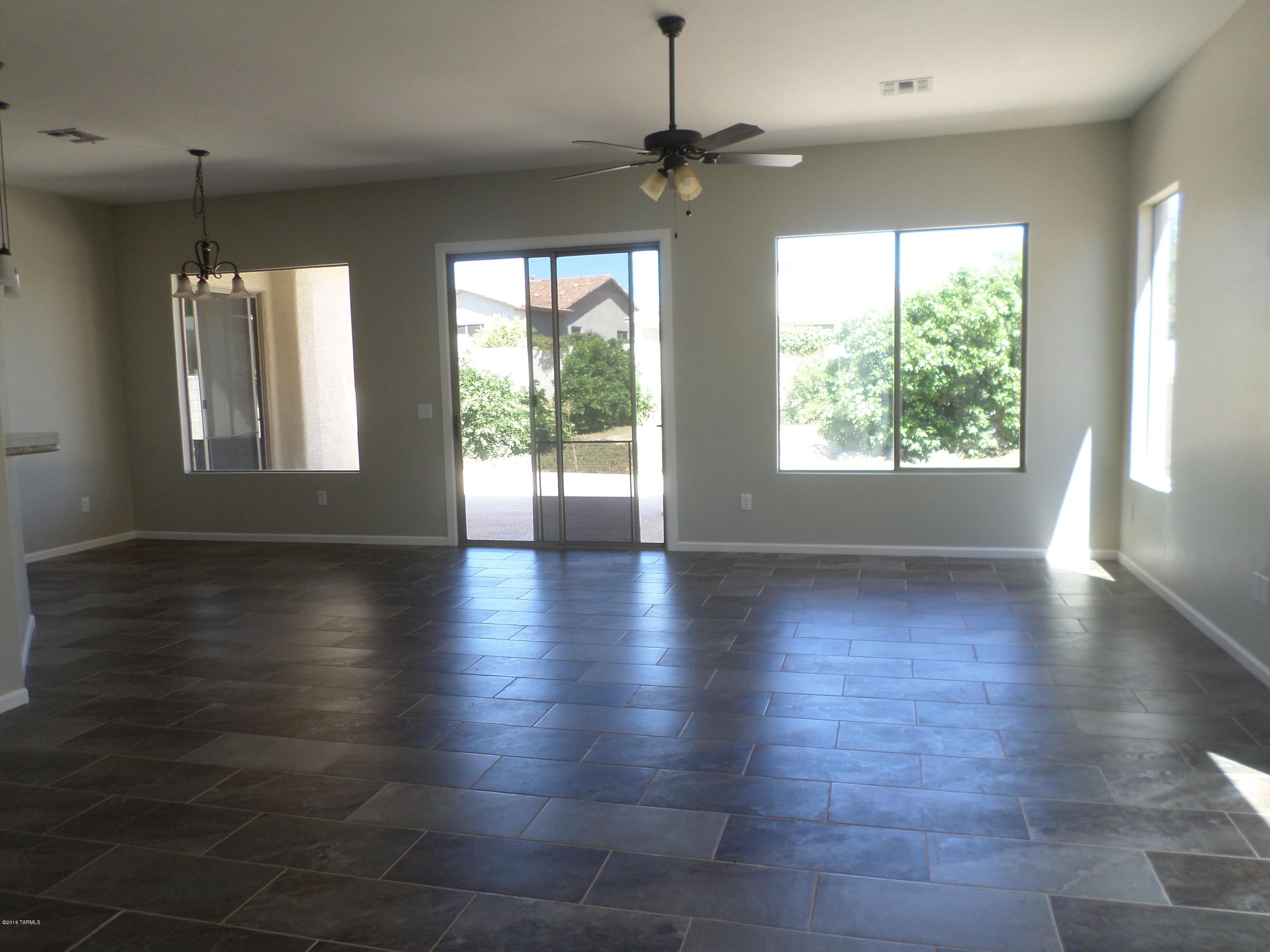 256 Tabascoe Place Tucson, AZ 85755 - Photo 2 of 24