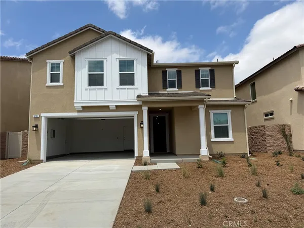 $4,100 | 9707 Babaco Street, Riverside, CA 92508