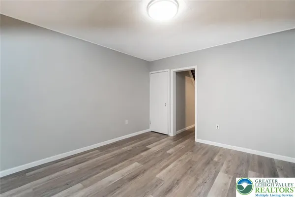 $2,250 | 421 Center Street, Jim Thorpe, PA 18229