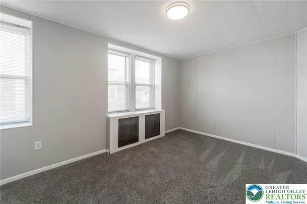 $2,250 | 421 Center Street, Jim Thorpe, PA 18229