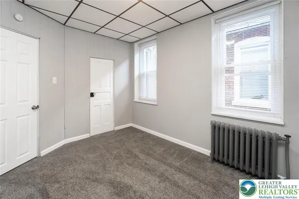 $2,250 | 421 Center Street, Jim Thorpe, PA 18229