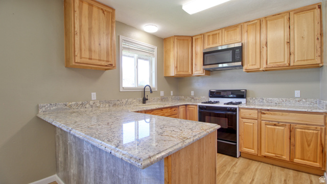 45 West 300 N Road Oak City, UT 84649 - Photo 11 of 20 Kitchen