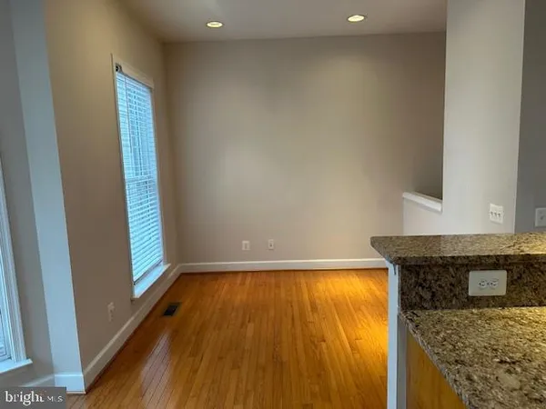 $3,600 | 2463 Huntington Park Drive, Alexandria, VA 22303
