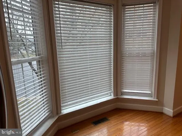 $3,600 | 2463 Huntington Park Drive, Alexandria, VA 22303