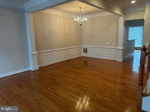 $3,600 | 2463 Huntington Park Drive, Alexandria, VA 22303