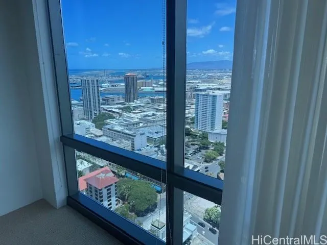 $1,056,000 | 1200 Queen Emma Street, Unit 3511, Honolulu, HI 96813