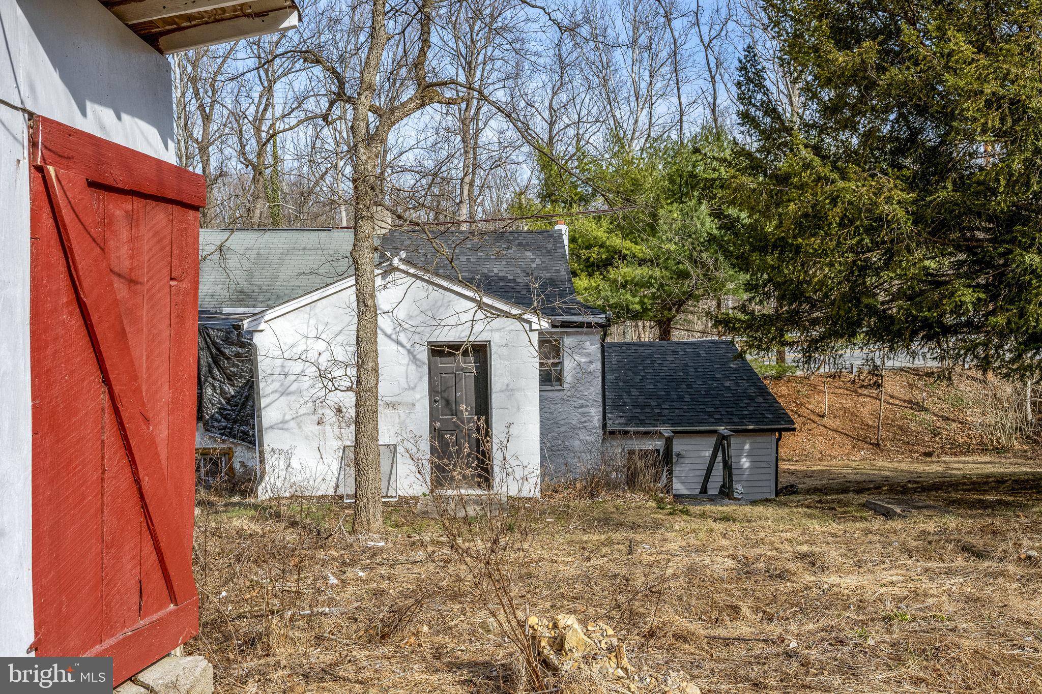 1003 South Manor Road Coatesville, PA 19320 - Photo 4 of 21 Gallery Image 4