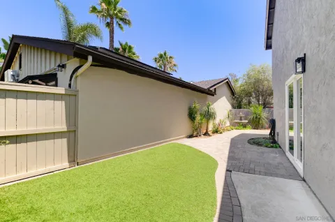 $1,395,000 | 7573 Delgado Place, Carlsbad, CA 92009