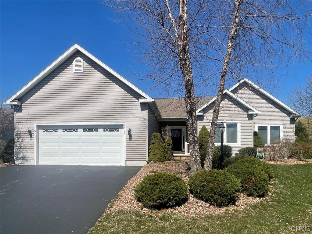 3709 Pegasus Circle, Syracuse, NY 13209 Compass