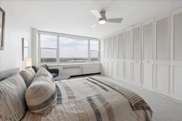 $439,000 | 4250 North Marine Drive, Unit 2836, Chicago, IL 60613